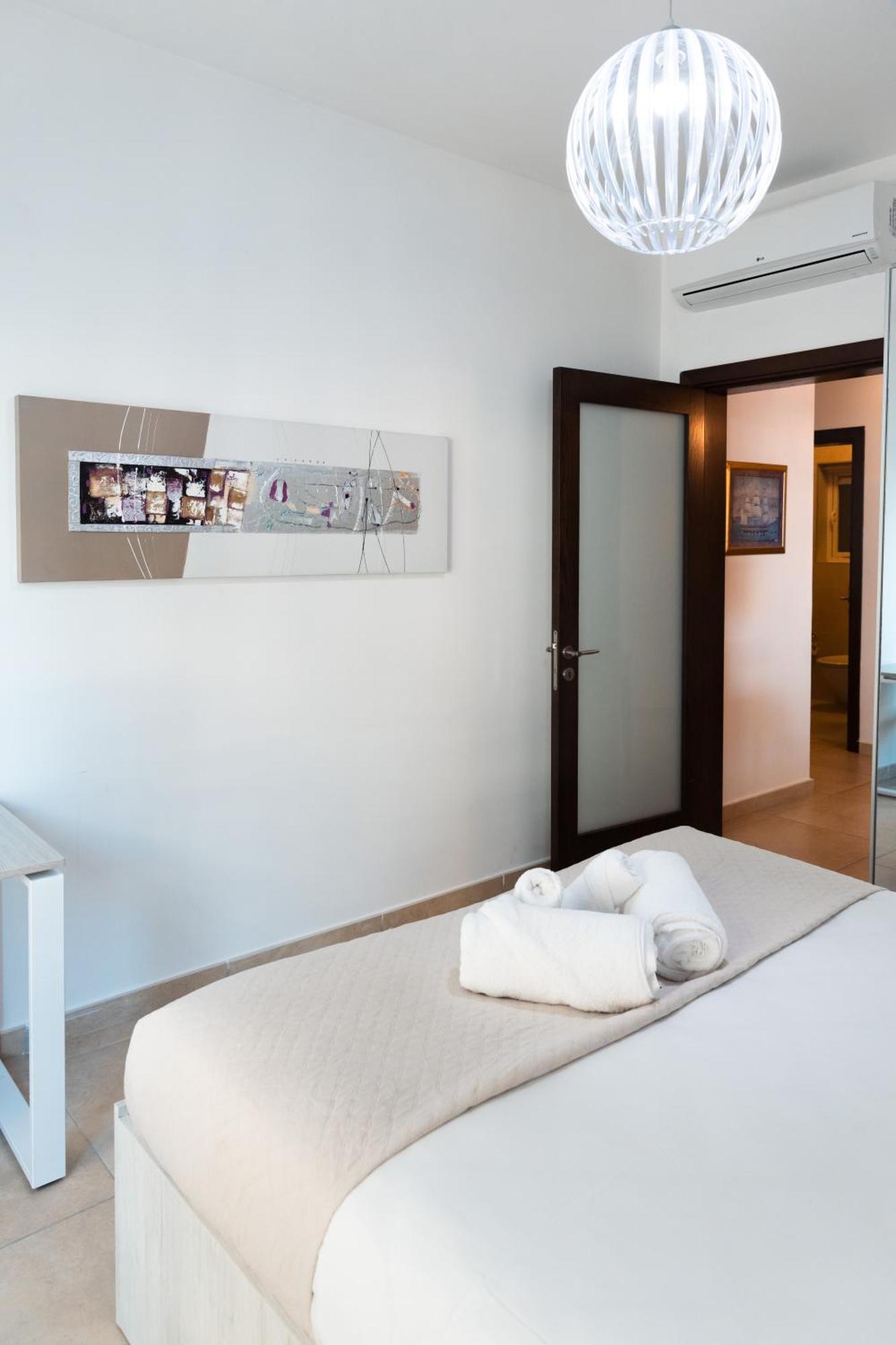 Luxury Seafront 3Br With Pool By Arcobnb สลีมา ภายนอก รูปภาพ