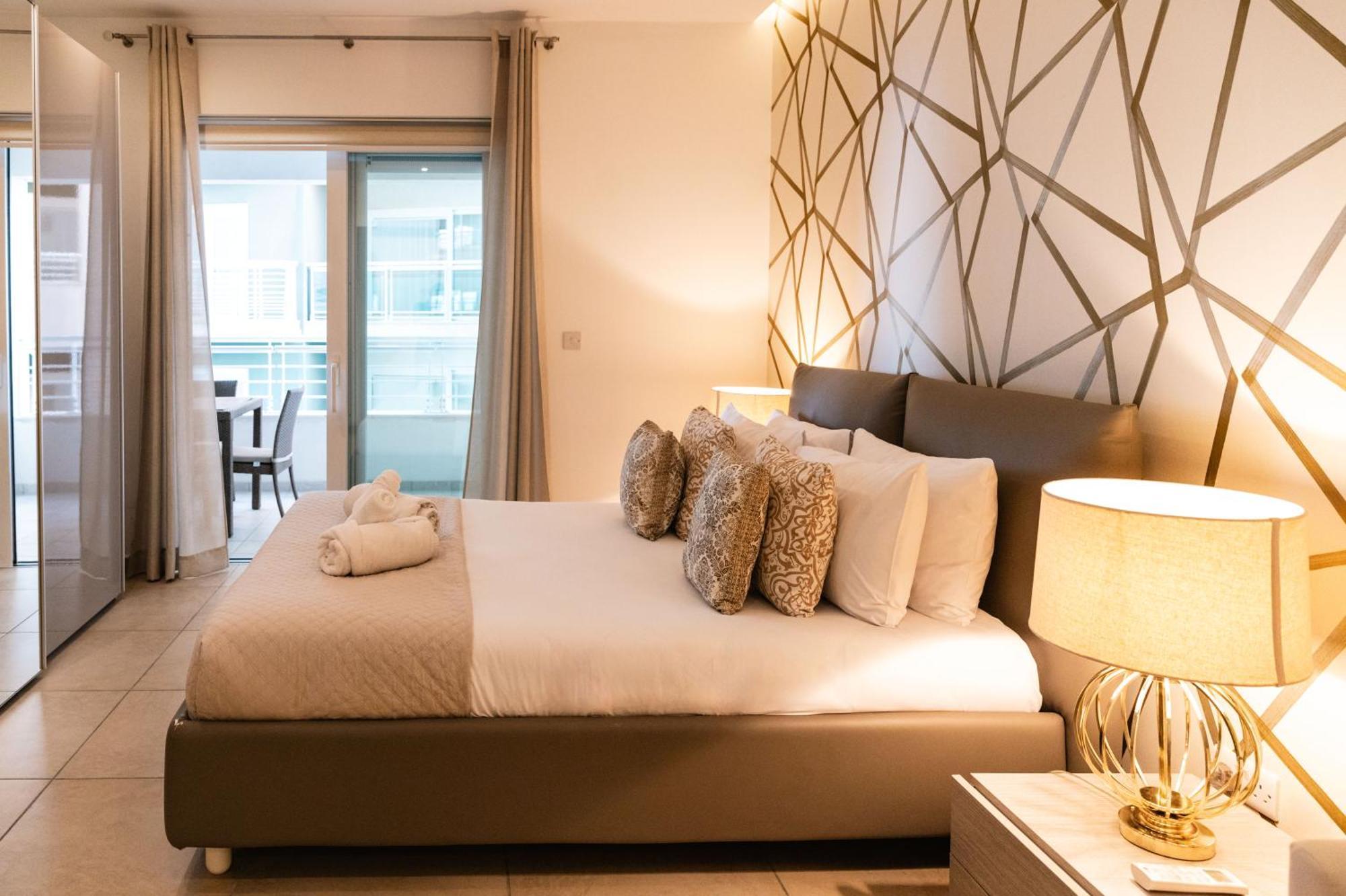 Luxury Seafront 3Br With Pool By Arcobnb สลีมา ภายนอก รูปภาพ