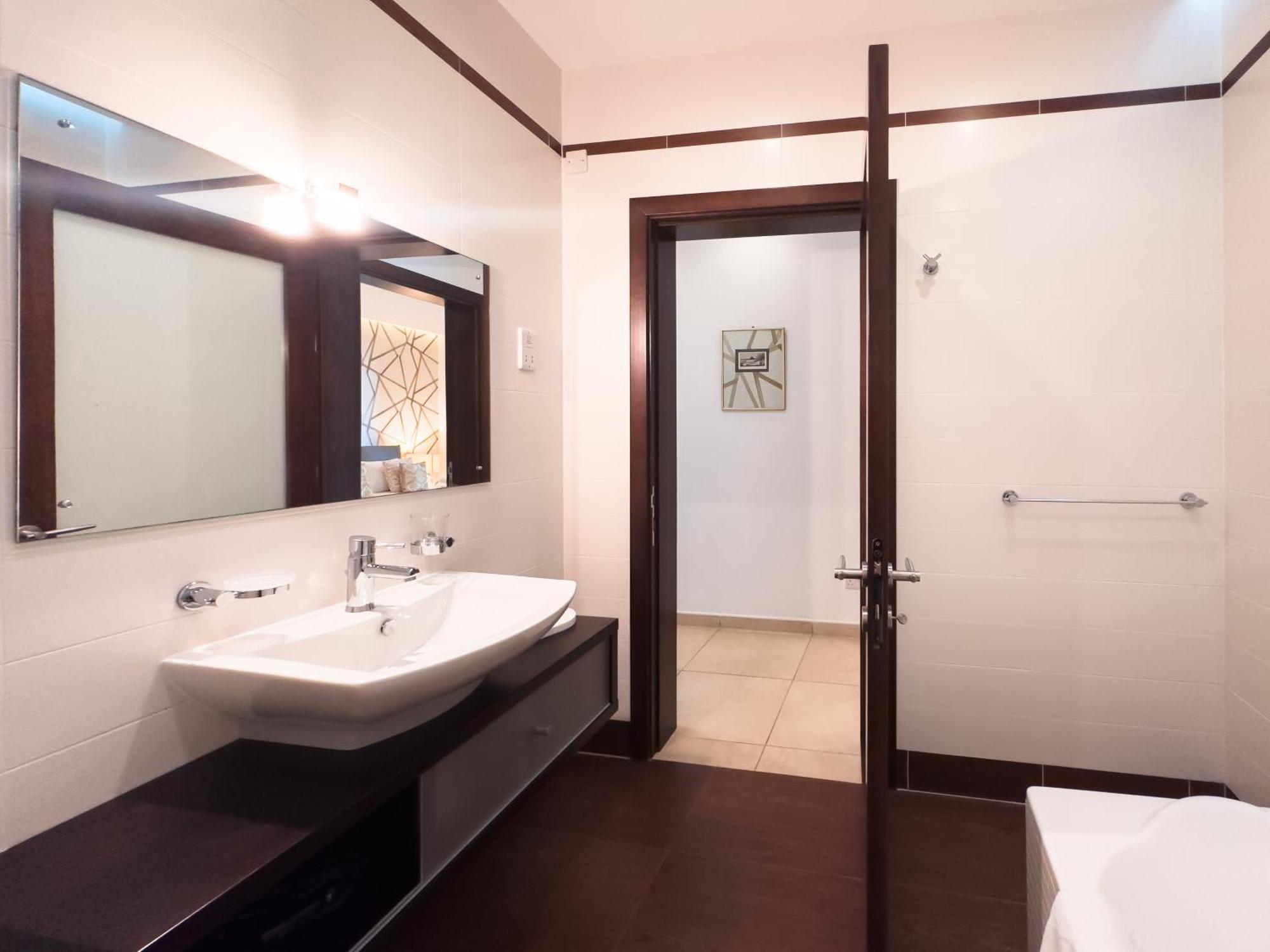 Luxury Seafront 3Br With Pool By Arcobnb สลีมา ภายนอก รูปภาพ